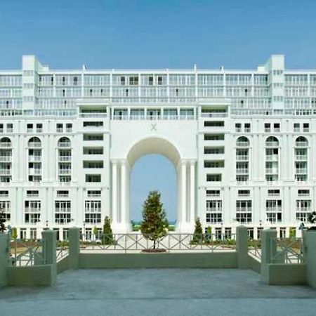 Apartments By The Sea Батуми Экстерьер фото